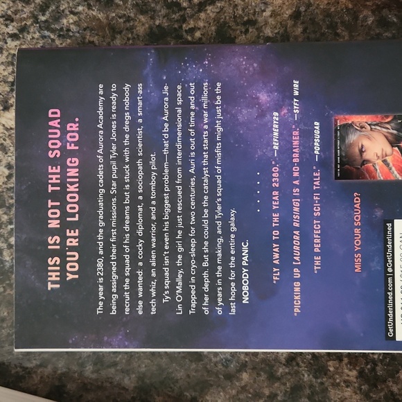 Aurora Rising 3 books - Picture 3 of 6